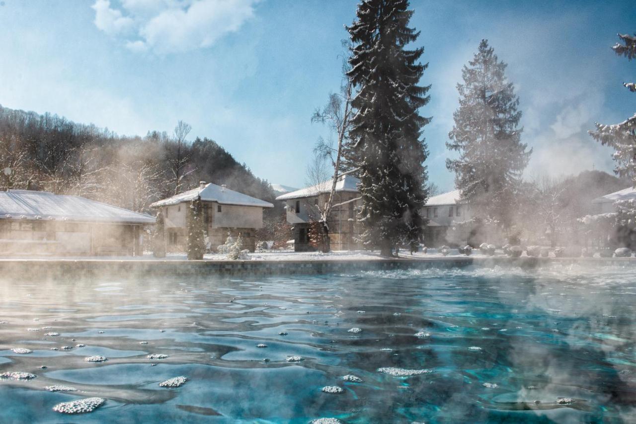 Ostrova Holiday Village Beli Osŭm Esterno foto