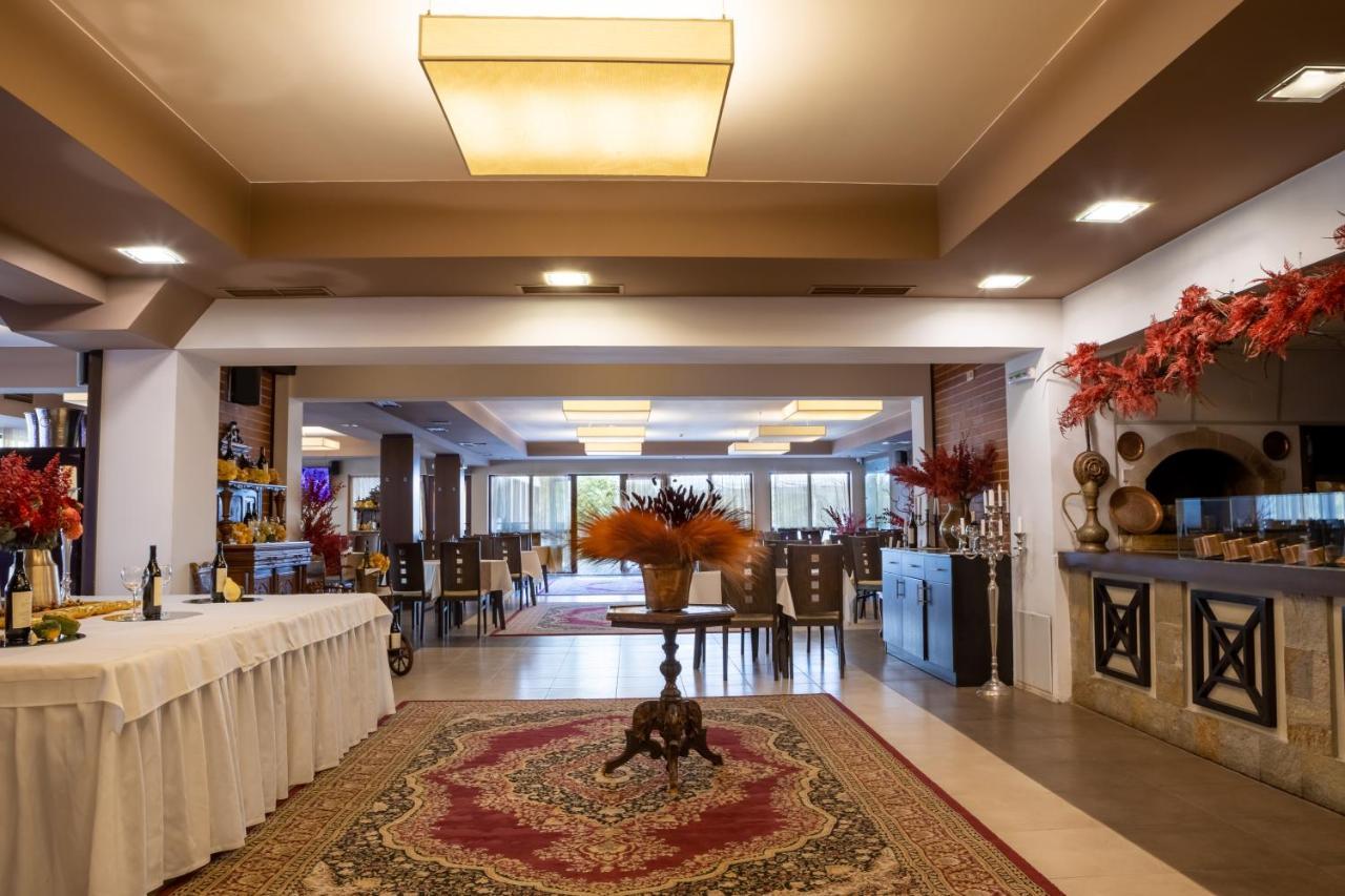 Ostrova Holiday Village Beli Osŭm Esterno foto