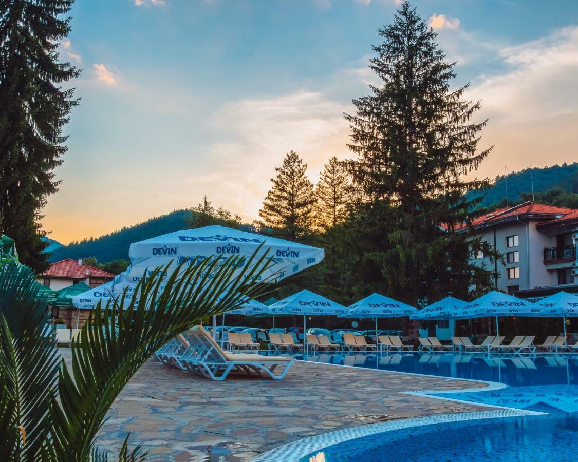 Ostrova Holiday Village Beli Osŭm Esterno foto